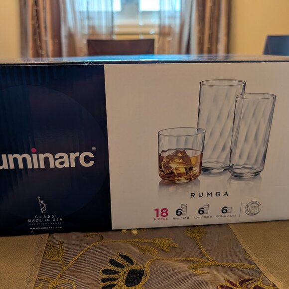 Glasses - Picture 2 of 2